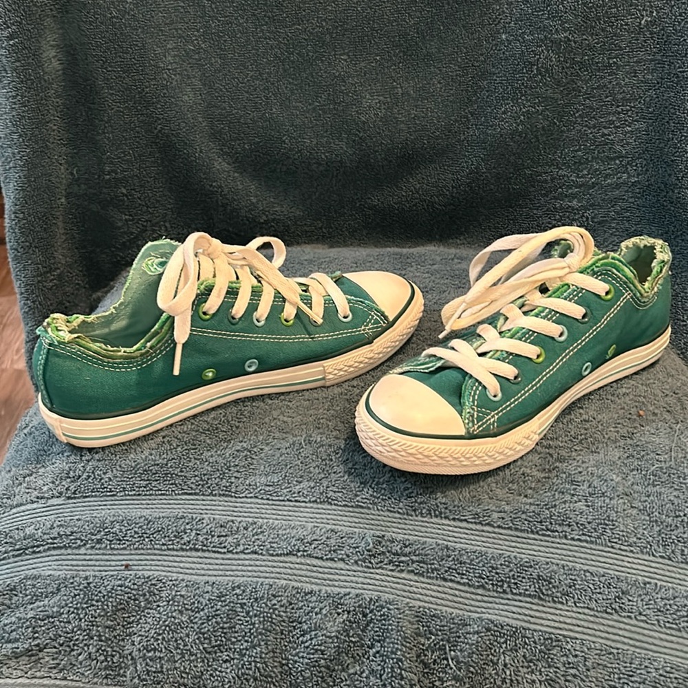Turquoise converse